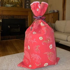 Patagonia travel size pillow case/stuff sack. Another fun Patagonia print.